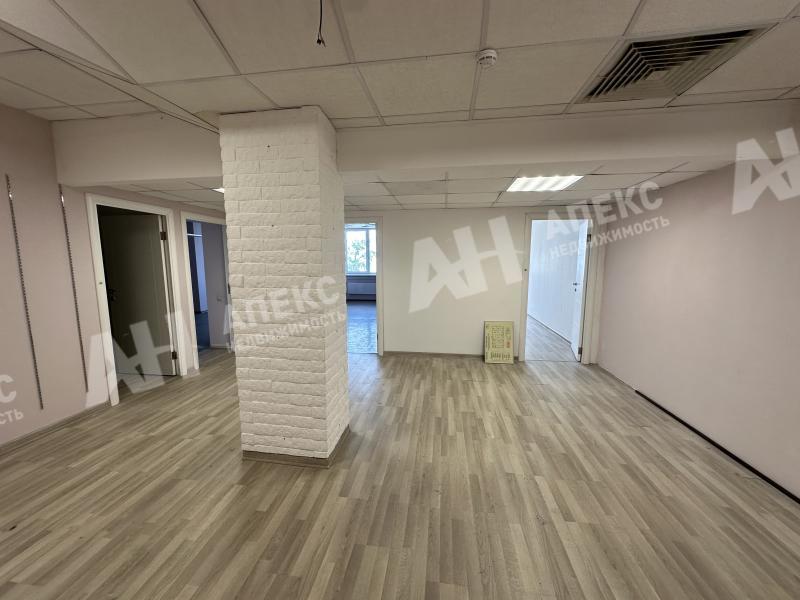Аренда офиса в Москве в бизнес-центре класса Б на Варшавском шоссе,м.Верхние Котлы (МЦК),104 м2,фото-1