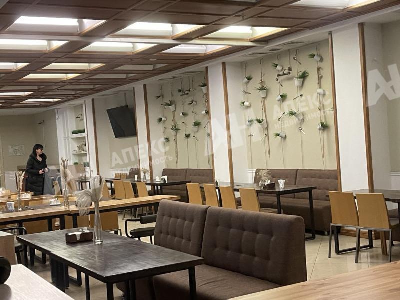 Аренда магазина в Москве в бизнес-центре класса Б на Новоданиловской набережной,м.Тульская,755 м2,фото-1