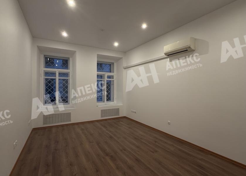 Продажа помещения под офис в Москве в жилом доме на ул Тверская,м.Тверская,107.3 м2,фото-1