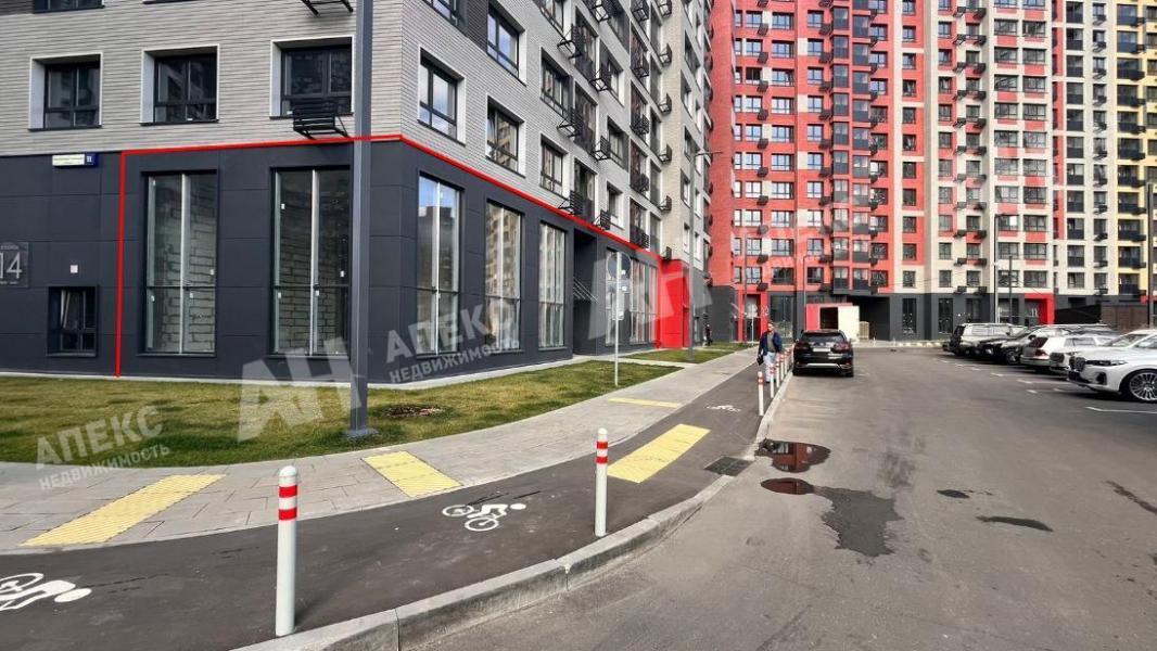 Продажа помещения свободного назначения в Челобитьево в жилом доме на Дмитровском шоссе ,204 м2,фото-1