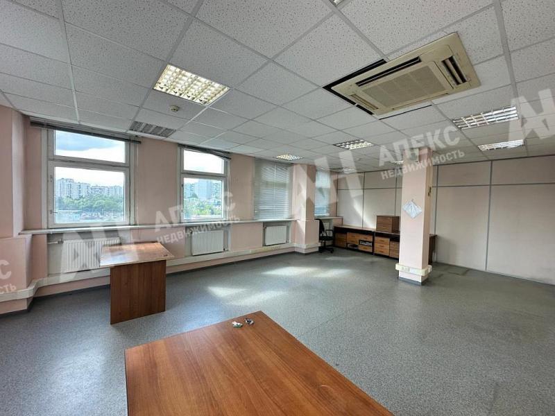 Аренда офиса в Москве в бизнес-центре класса Б на Старокалужском шоссе,м.Воронцовская,195.2 м2,фото-1