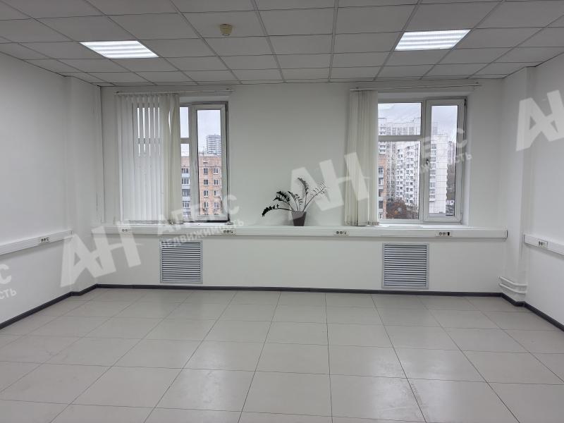 Аренда офиса в Москве в бизнес-центре класса Б на Варшавском шоссе,м.Верхние Котлы (МЦК),36.6 м2,фото-1