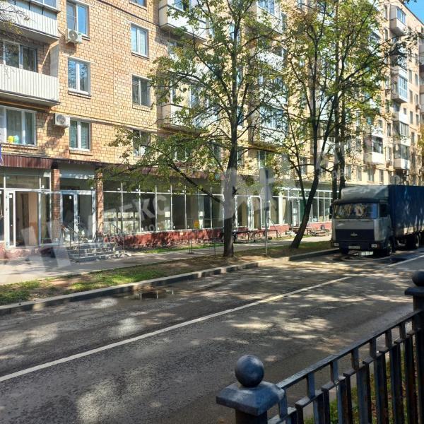 Продажа помещения под магазин в Москве в жилом доме на Измайловском бульваре,м.Первомайская,427.4 м2,фото-1