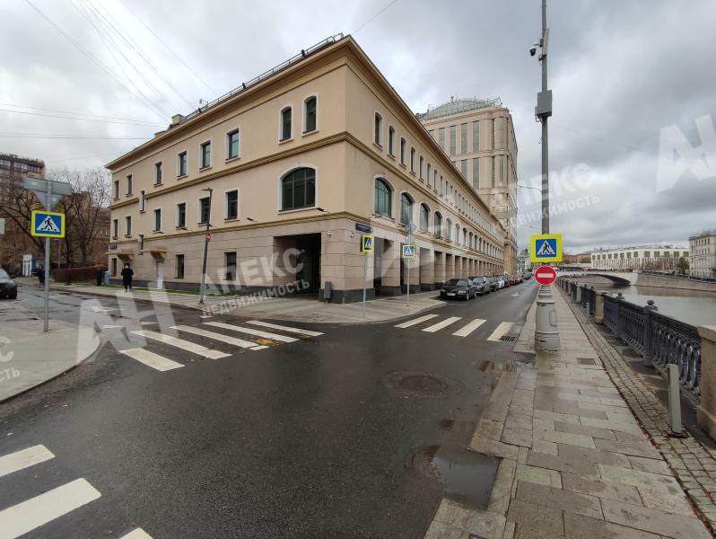 Аренда офиса в Москве в бизнес-центре класса А на Овчинниковской набережной,м.Новокузнецкая,814 м2,фото-1
