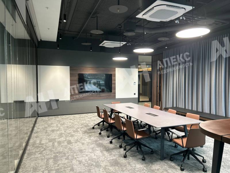 Аренда офиса в Барвихе в бизнес-центре класса А на Рублево-Успенском шоссе ,2693 м2,фото-1