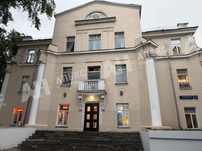 Продажа помещения под офис в Москве Особняк на Милютинском переулке,м.Тургеневская,3299.8 м2,фото-1