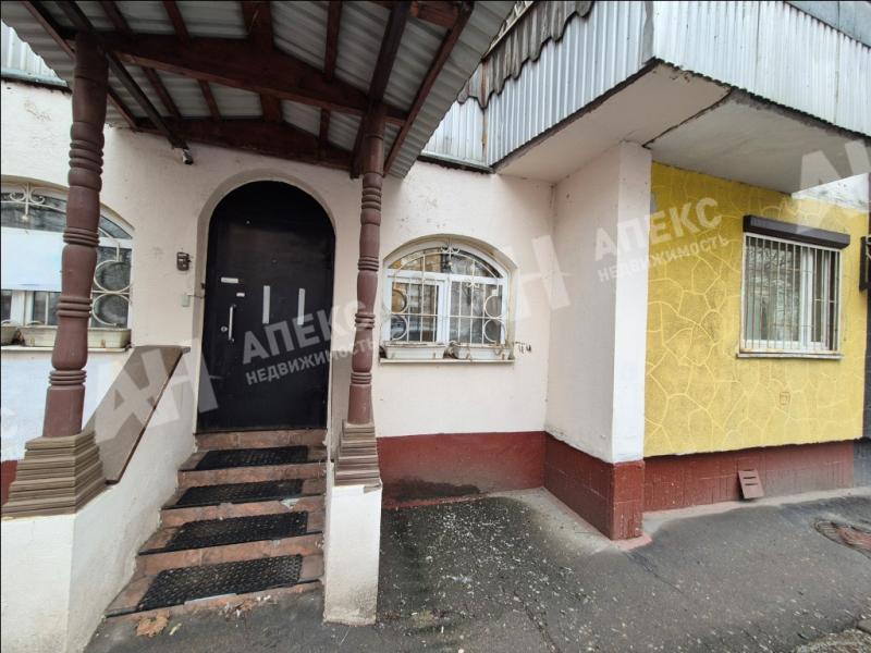 Аренда помещения свободного назначения в Москве в жилом доме на ул Никулинская,м.Озерная,59.5 м2,фото-1