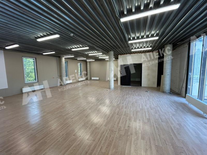 Аренда офиса в Москве в бизнес-центре класса Б на ул 2-я Синичкина,м.Авиамоторная,131 м2,фото-1