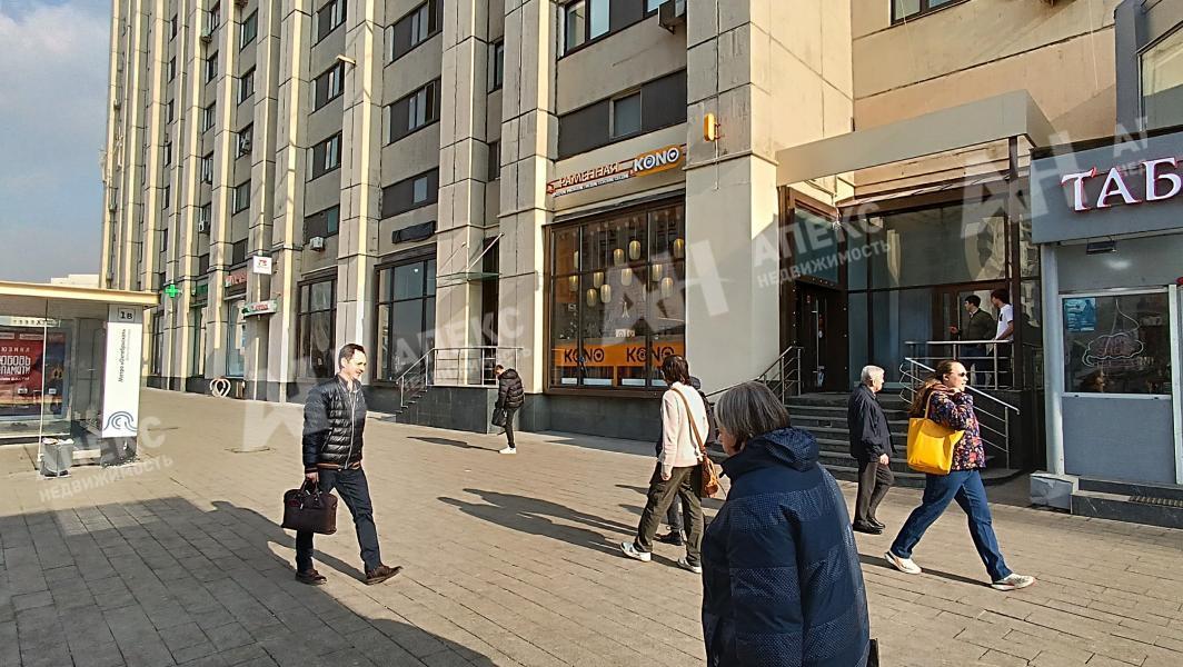 Аренда помещения свободного назначения в Москве в жилом доме на Калужской площади,м.Октябрьская,239 м2,фото-1