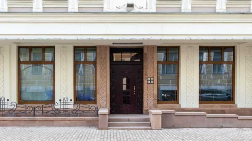 Бизнес-центр Клубный дом Плотникоff на Плотниковом переулке,м Смоленская АПЛ